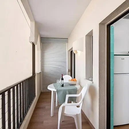 Seaside Heaven - Da Rocha